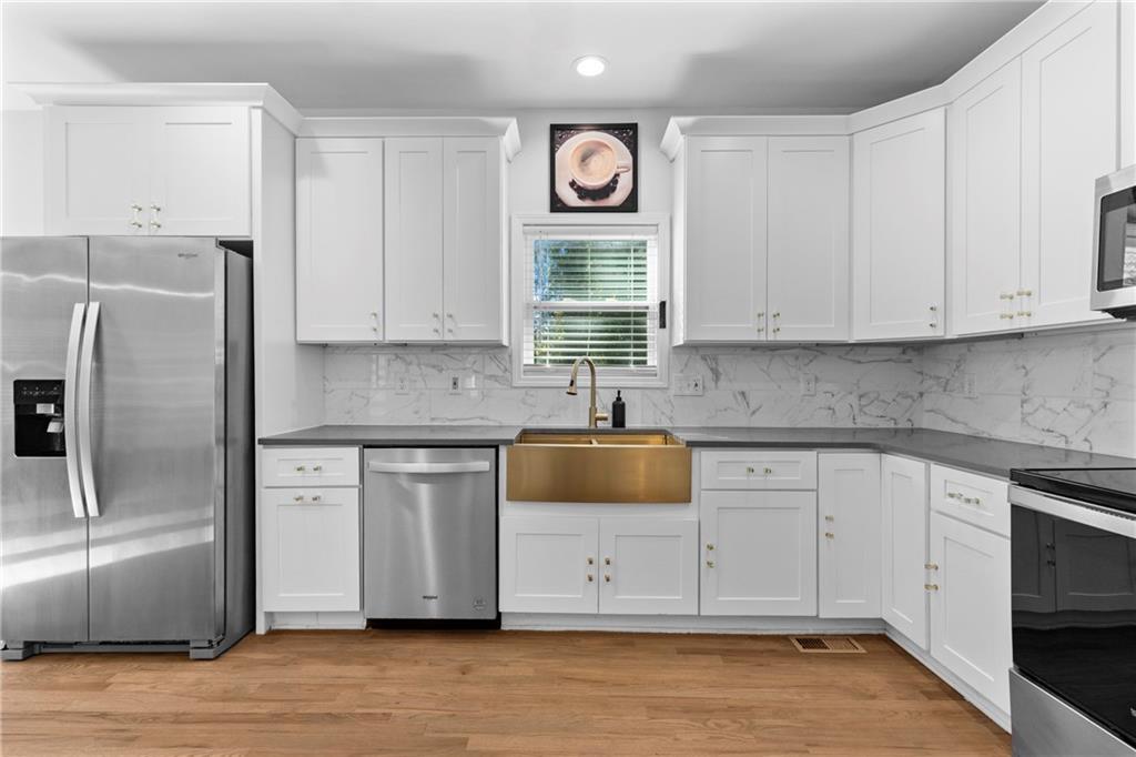 2049 McAfee Road Decatur, GA 30032 - Photo 9 of 30