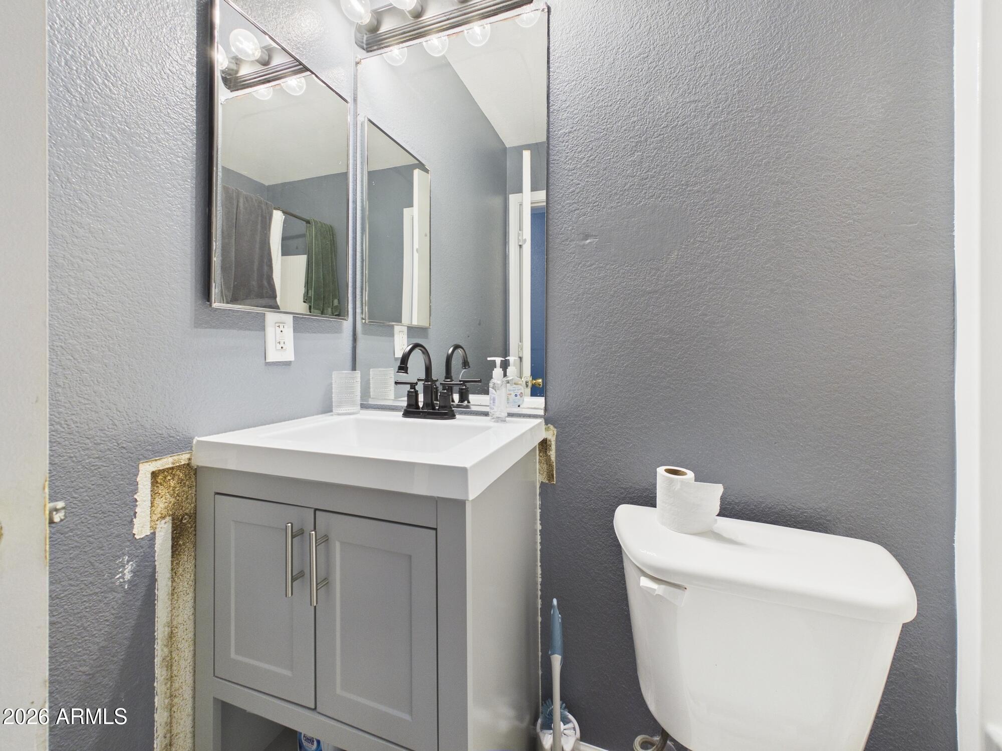 11534 West Bloomfield Road El Mirage, AZ 85335 - Photo 5 of 10 Guest Bath with Updated Vanity