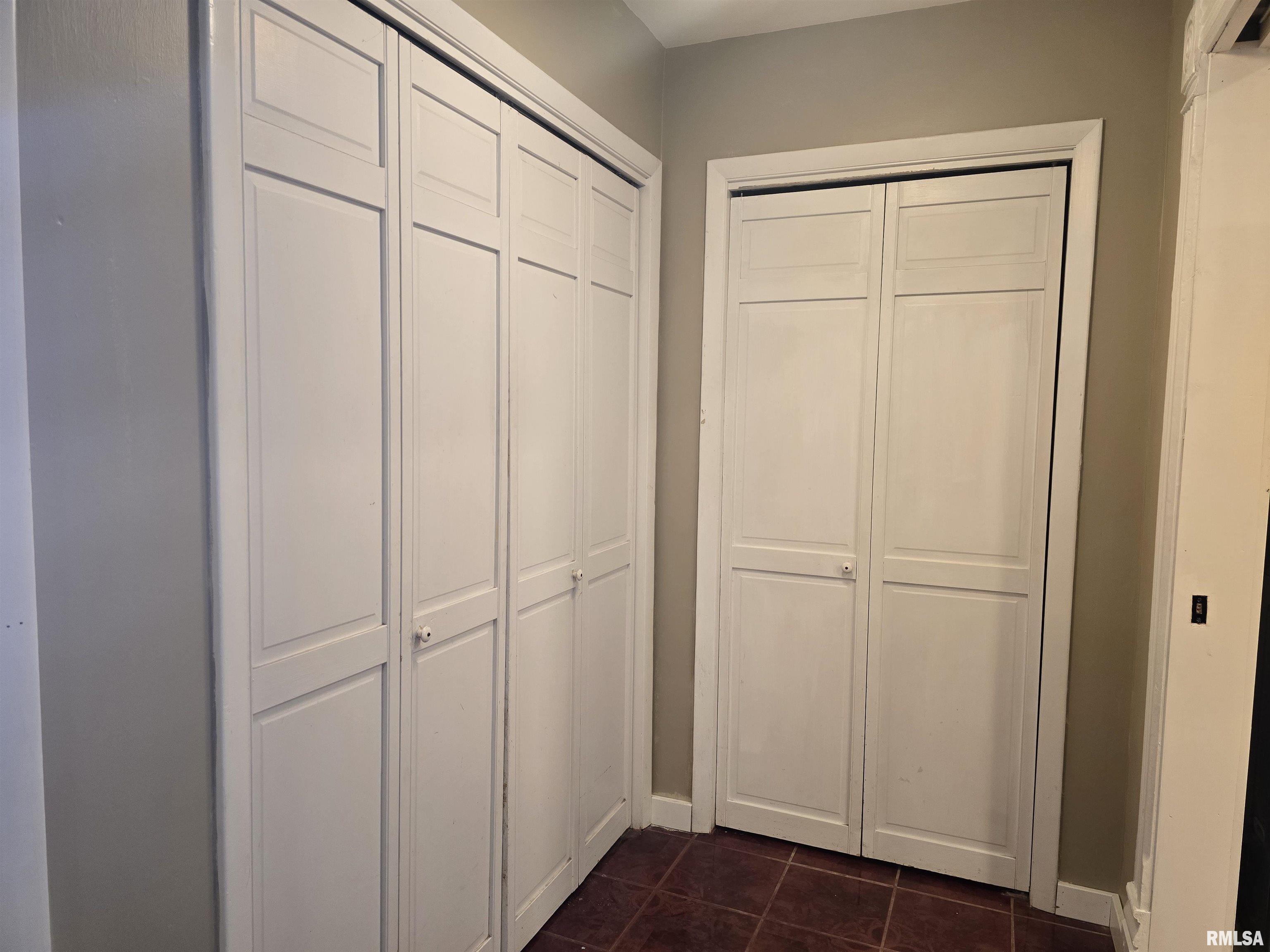 239 West Chestnut Street Canton, IL 61520 - Photo 34 of 83