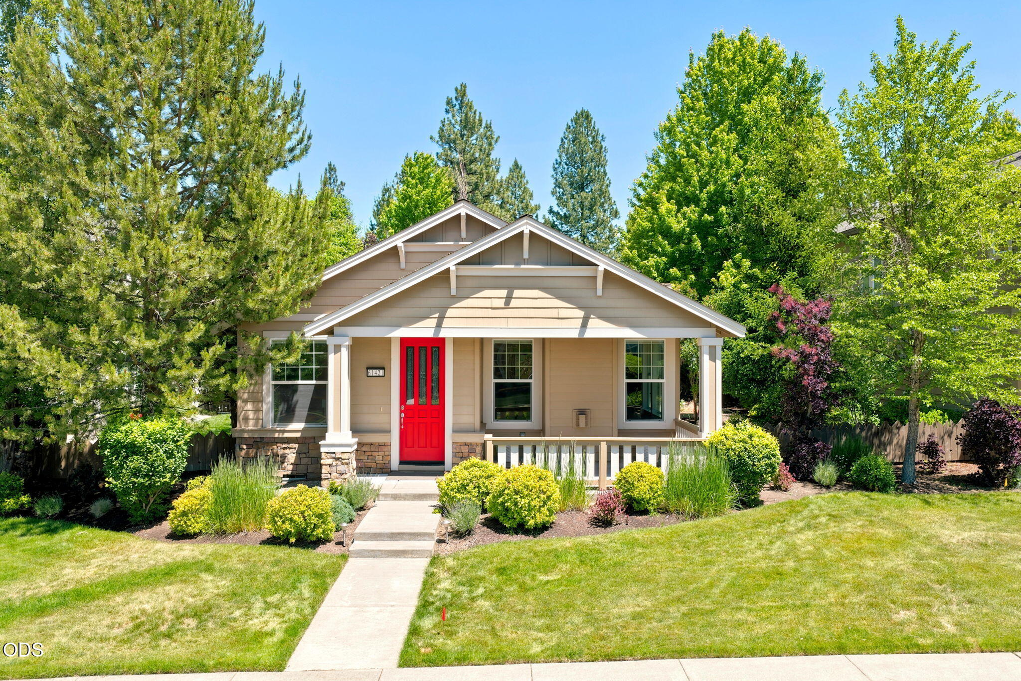 61421 Davis Lake Loop Bend, OR 97702 - Photo 1 of 42