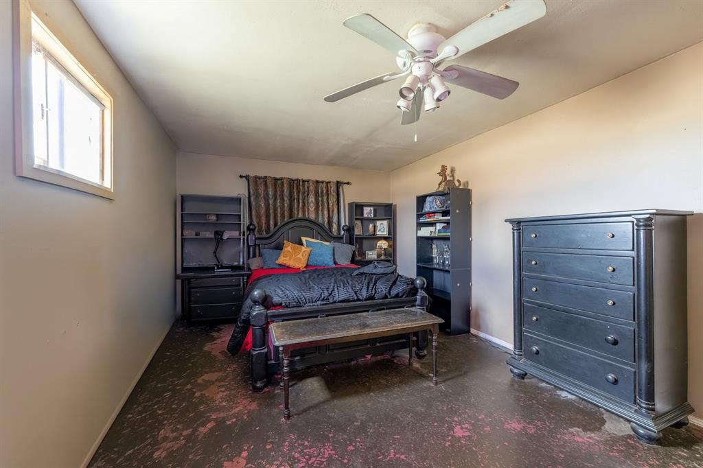 5327 Old Lorena Road Lorena, TX 76655 - Photo 19 of 34 House - Bedroom 1