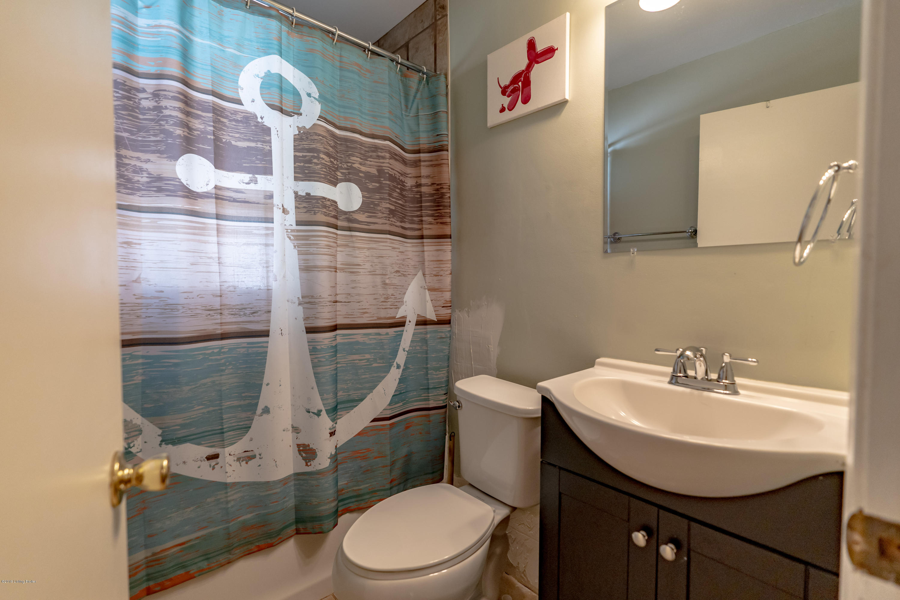 218 Crestwood Road Louisville, KY 40229 - Photo 26 of 35 Full Hall Bath