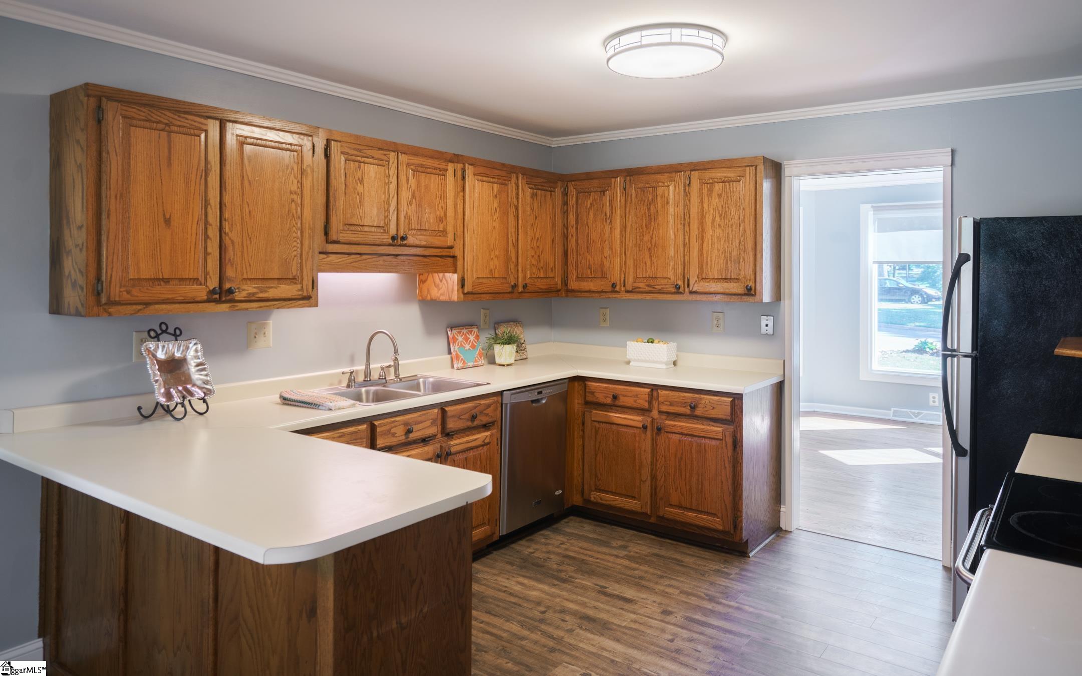 603 Hunters Hill Road Simpsonville, SC 29680 - Photo 11 of 36 Gallery Image 11