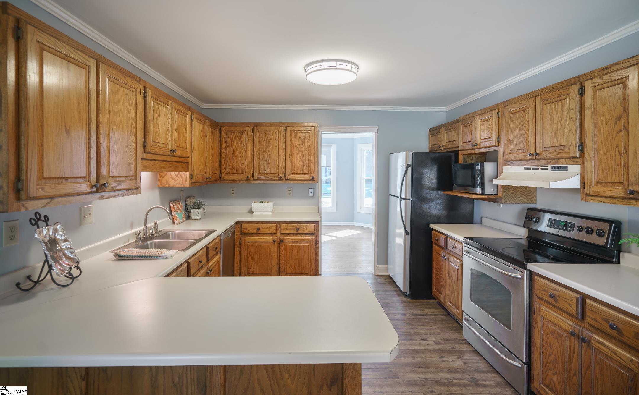 603 Hunters Hill Road Simpsonville, SC 29680 - Photo 13 of 36 Gallery Image 13