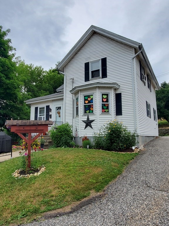 26 South Street Three Rivers, MA 01080 - Photo 4 of 4