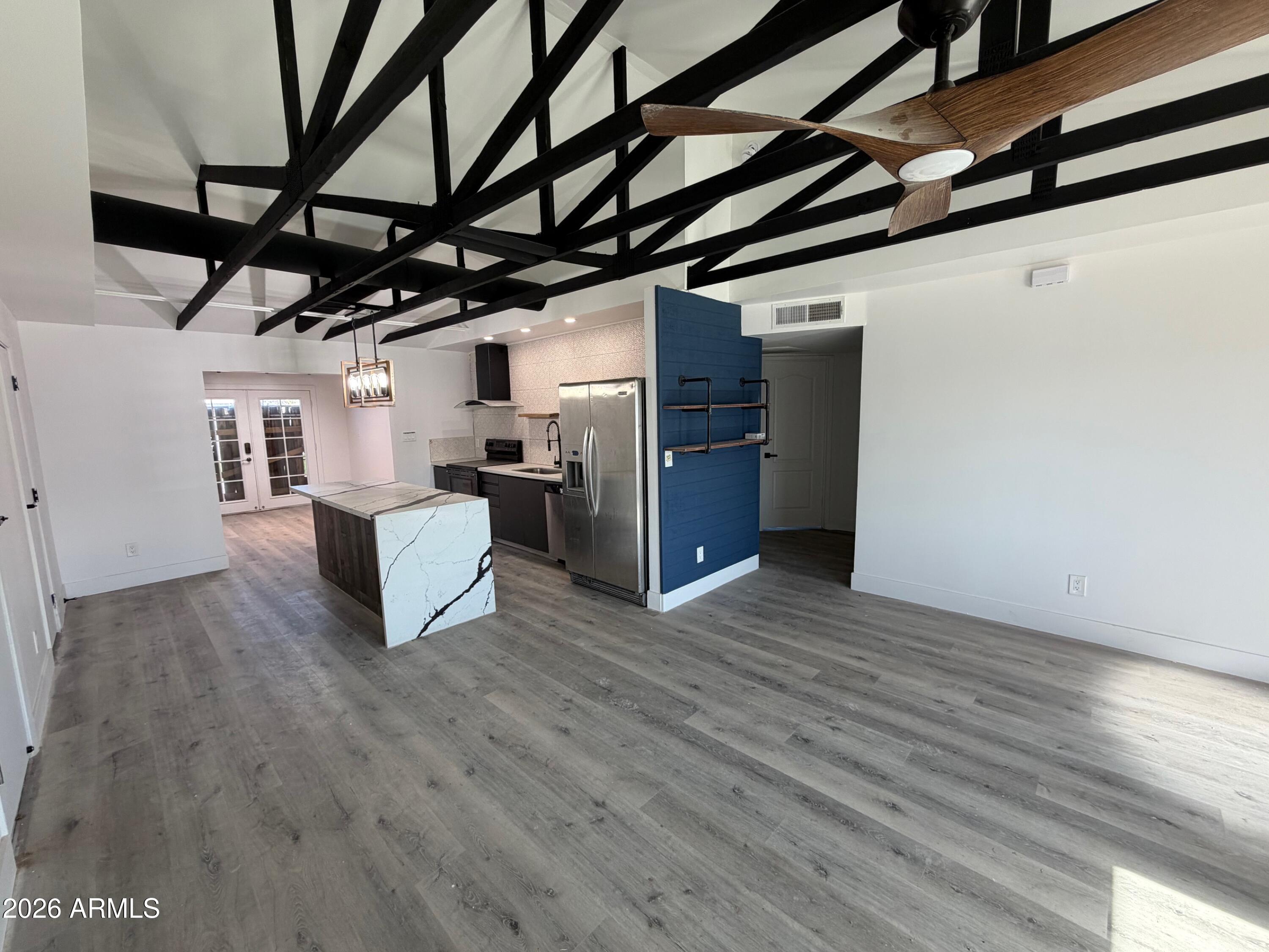 1346 East Almeria Road Phoenix, AZ 85006 - Photo 3 of 11 IMG_2210