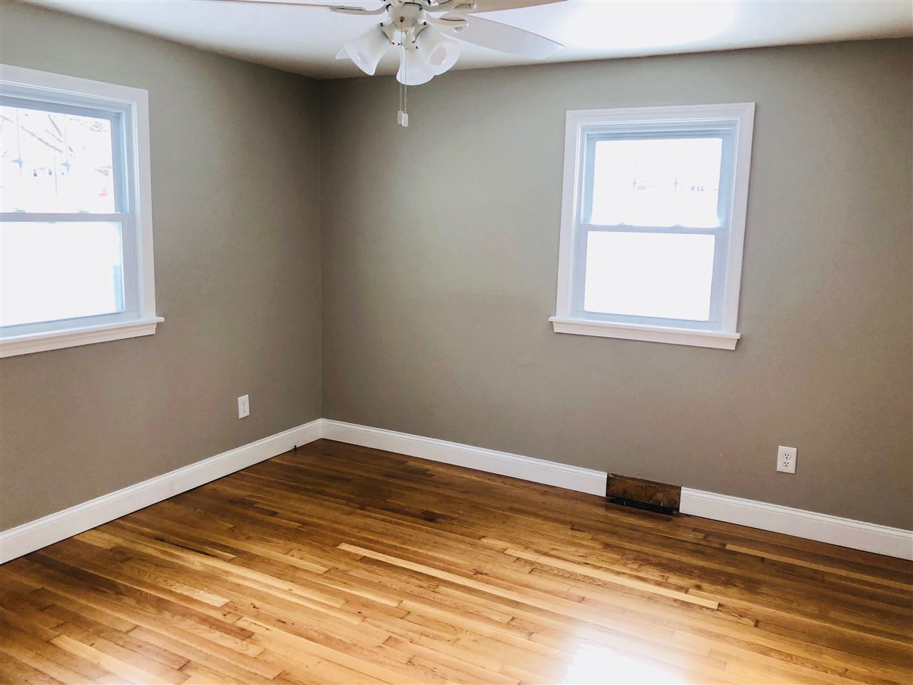 3 Syracuse Road Nashua, NH 03064 - Photo 5 of 8