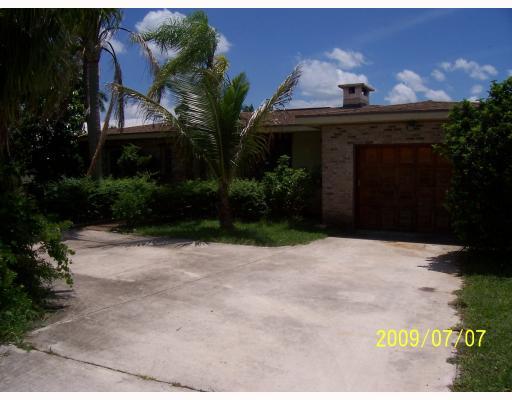 1964 Northwest Pine Tree Way Stuart, FL 34994 - Photo 1 of 7 Primary Photo