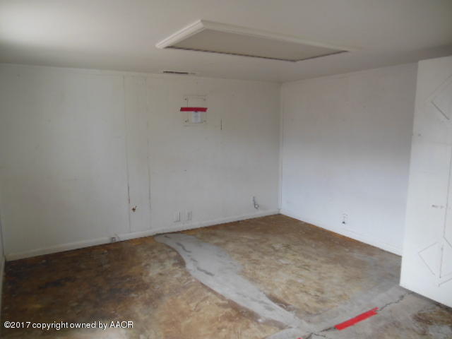 4110 South Harrison Street Amarillo, TX 79110 - Photo 8 of 13 a view of room