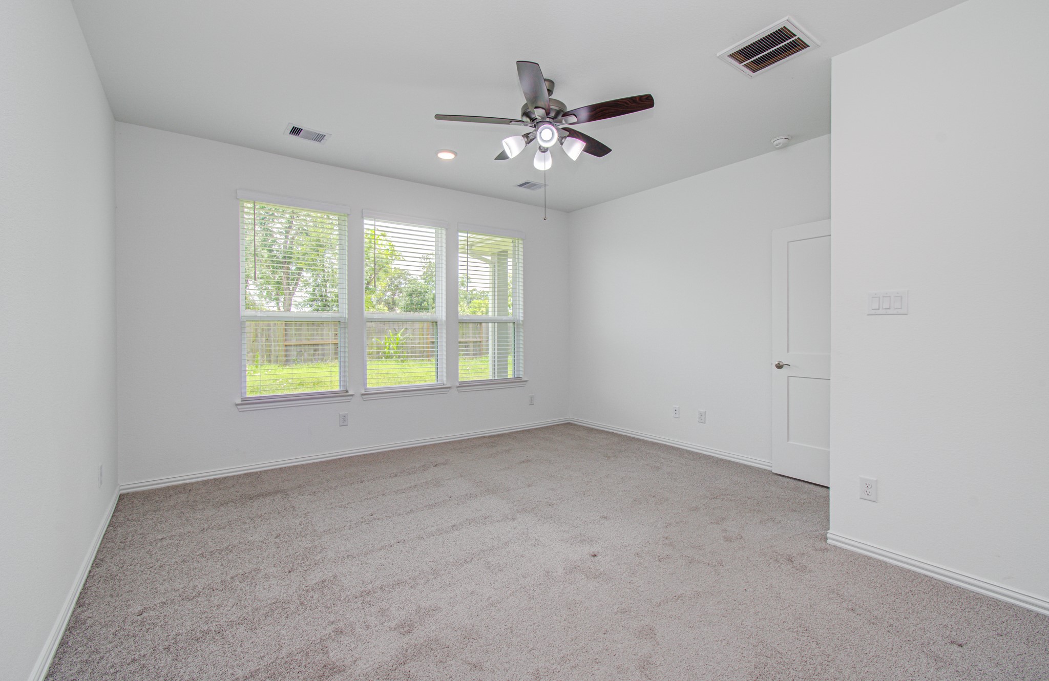 8110 Red Shiner Way Fulshear, TX 77441 - Photo 23 of 40
