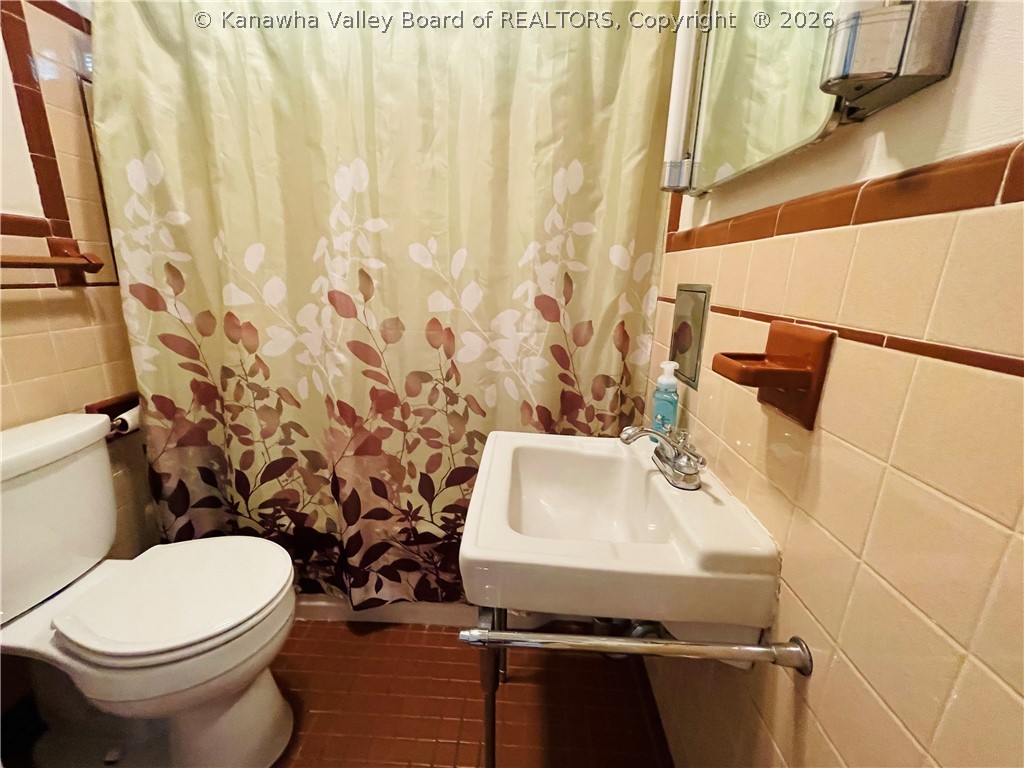 921 Chappell Road Charleston, WV 25304 - Photo 17 of 23 Gallery Image 17