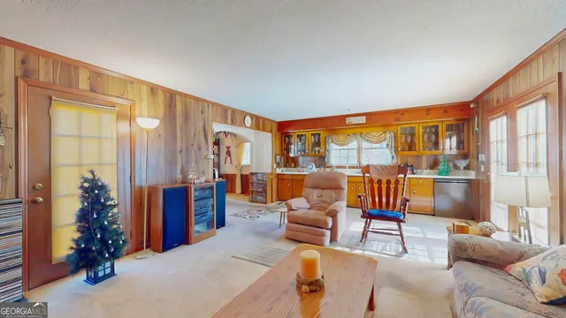 $195,000 | 127 West Stuart Avenue, Lyons, GA 30436