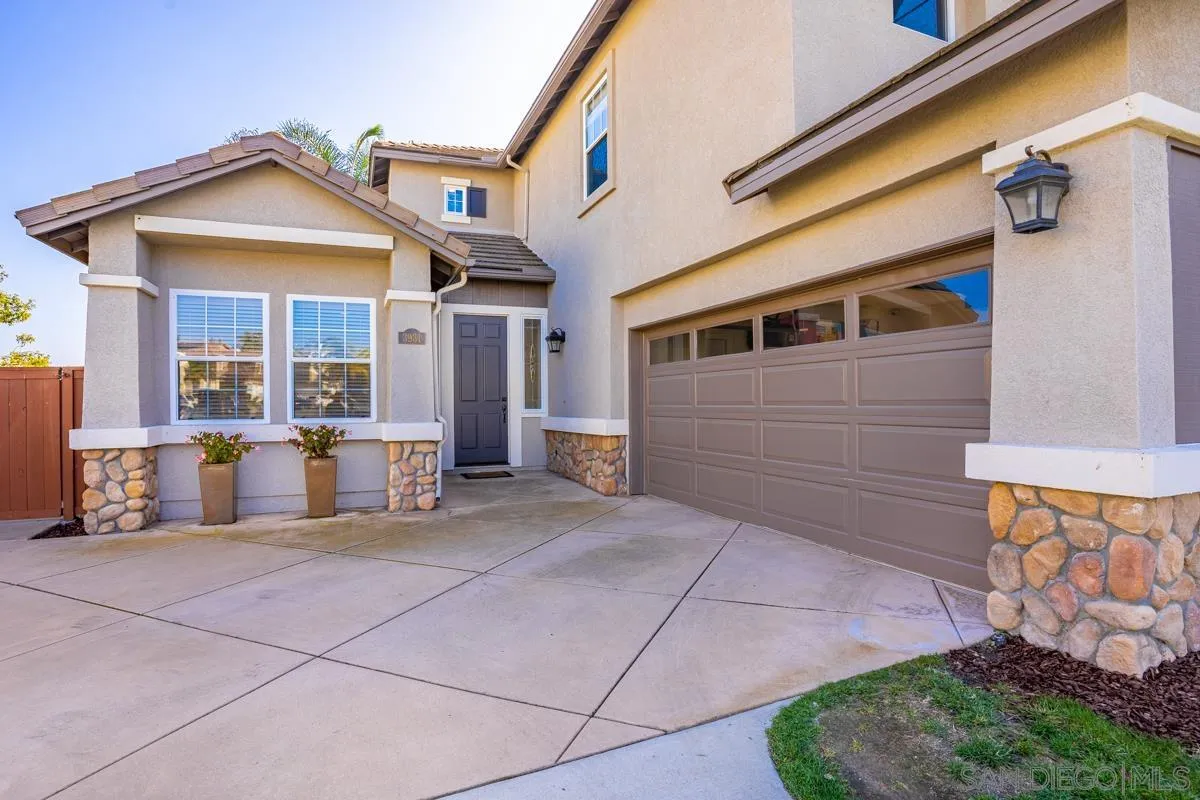 3931 Rill Court Carlsbad, CA 92010 - Photo 7 of 49 Gallery Image 7