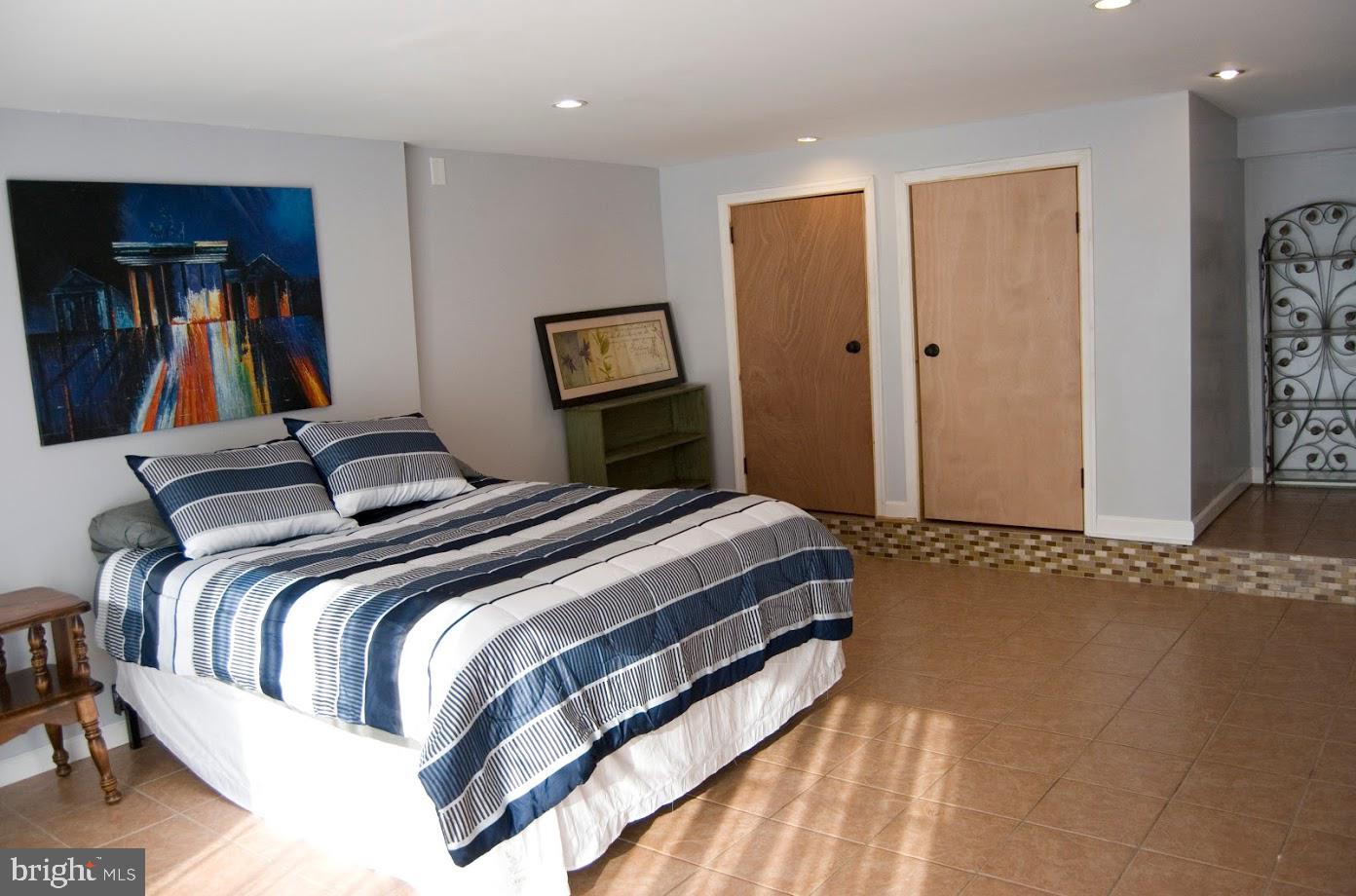 406 Private Road Woodlyn, PA 19094 - Photo 15 of 19 Bedroom #3