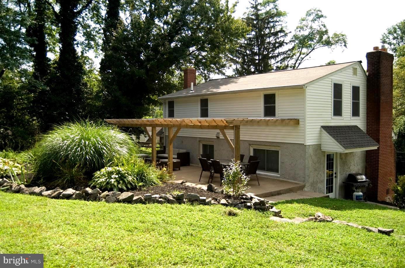 406 Private Road Woodlyn, PA 19094 - Photo 19 of 19 Rear View