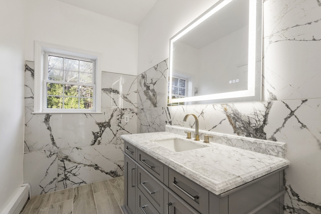 24 Bates Street Mendon, MA 01756 - Photo 16 of 39