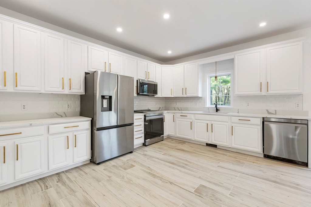 24 Bates Street Mendon, MA 01756 - Photo 7 of 39