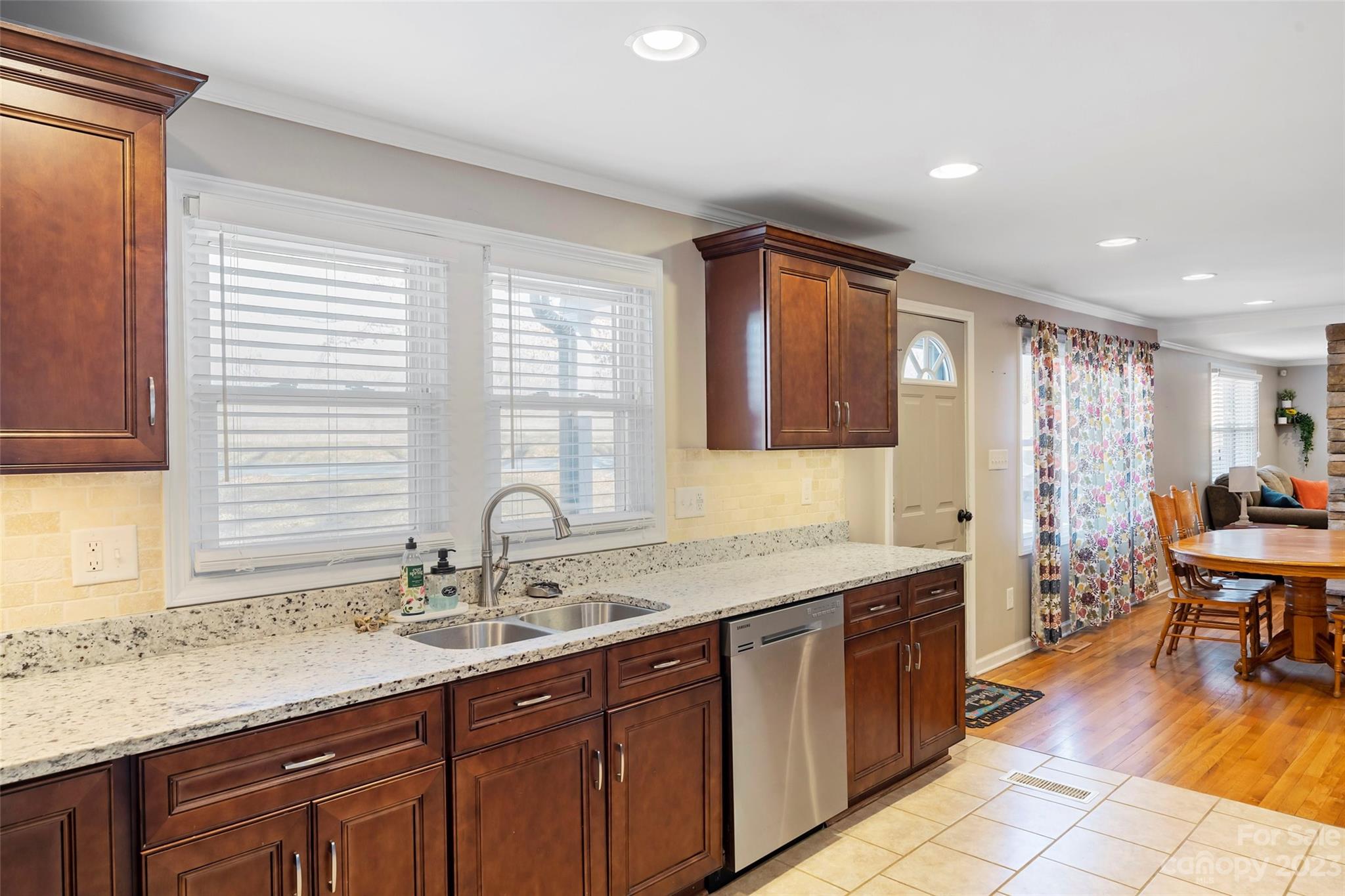 7555 George Hildebran School Road Hickory, NC 28602 - Photo 5 of 39 Gallery Image 5