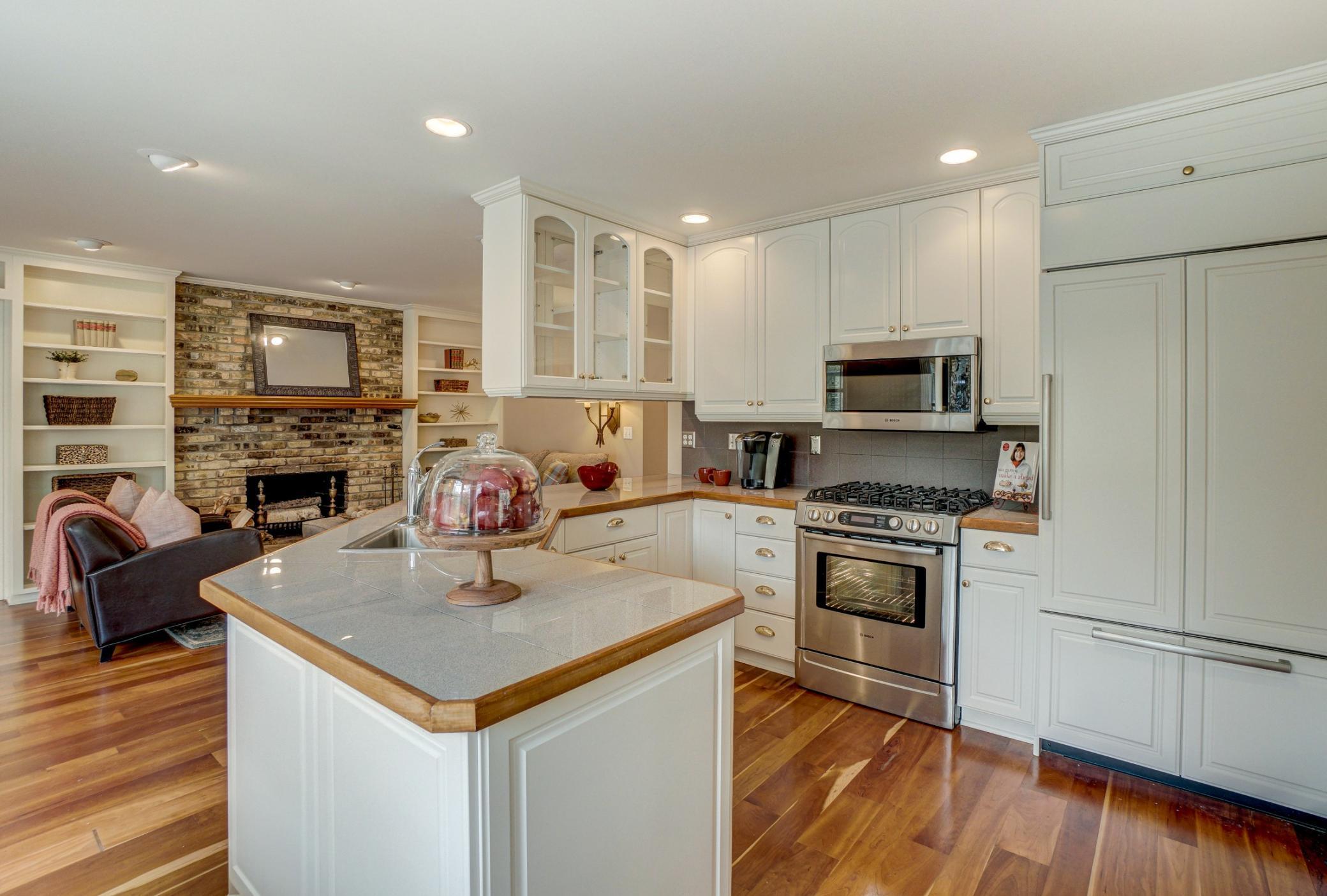 19 Spring Farm Lane North Oaks, MN 55127 - Photo 10 of 40 Gallery Image 10