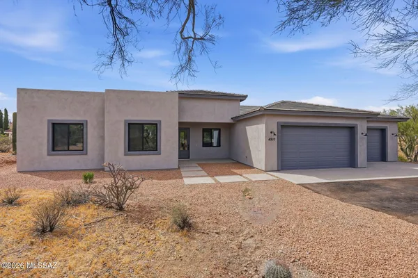 $940,000 | 4910 West Placita De Los Vientos, Tucson, AZ 85745