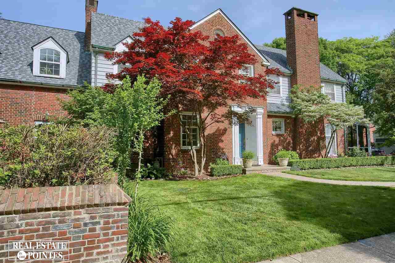 253 Lewiston Road Grosse Pointe Farms, MI 48236 - Photo 2 of 41