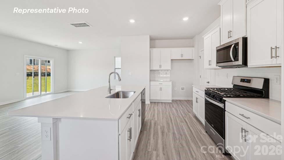 1039 Two Brothers Lane York, SC 29745 - Photo 8 of 32