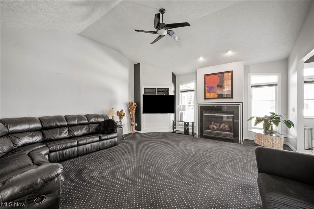 35195 Ridge Road Willoughby, OH 44094 - Photo 7 of 25 Gallery Image 7