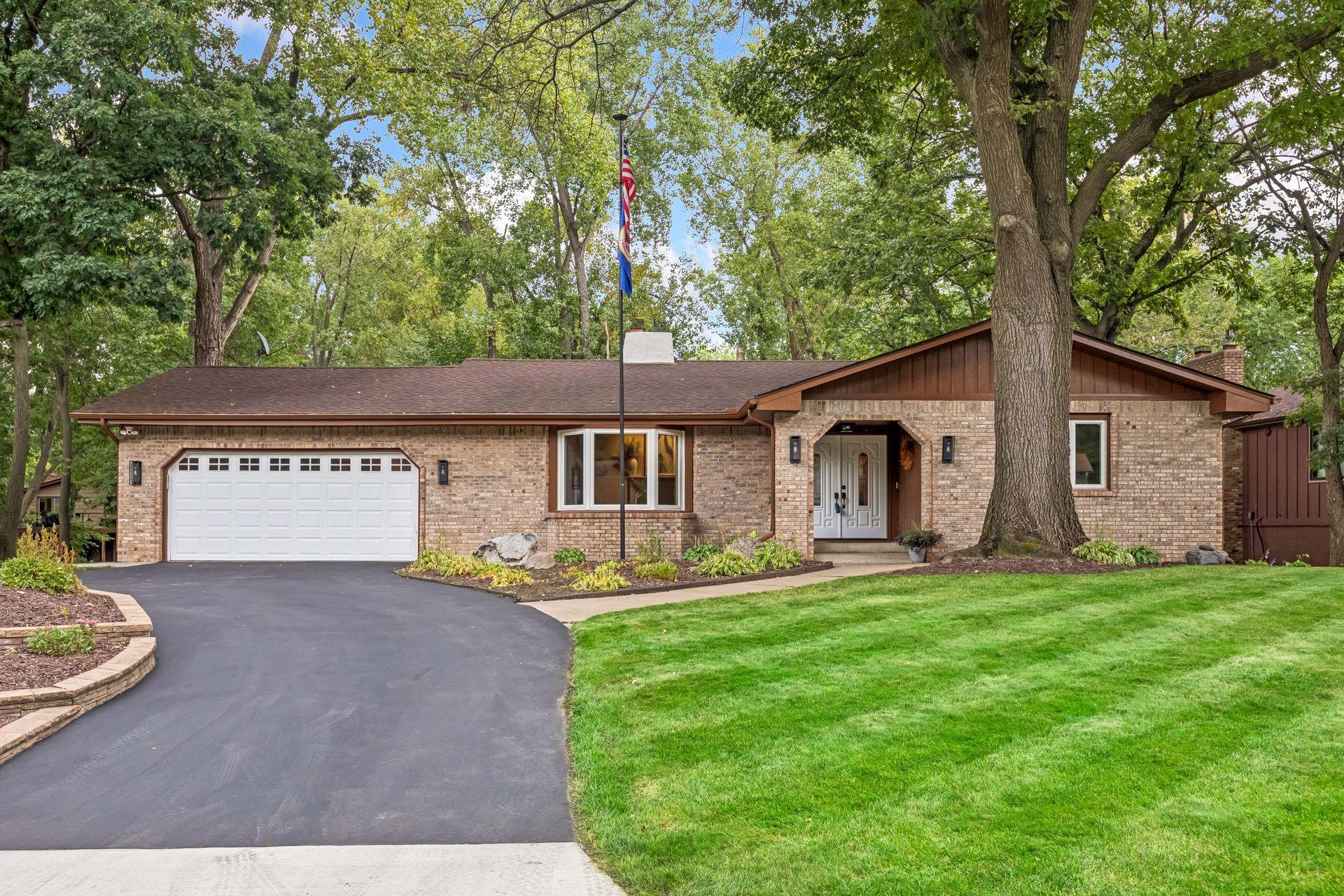 5505 West Danube Road Fridley, MN 55432 - Photo 1 of 58 Gallery Image 1