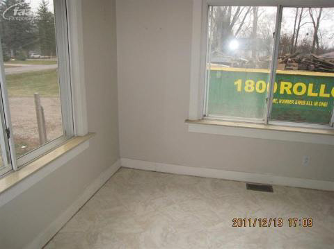 6399 East Pierson Road Flint, MI 48506 - Photo 3 of 7 20125556-2.JPG