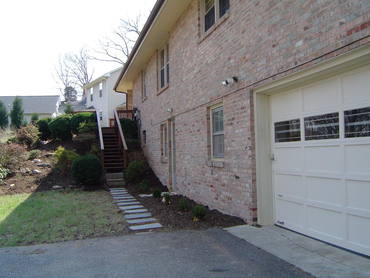 4649 Rosecrest Road Roanoke, VA 24018 - Photo 8 of 24 a view of a house with a yard