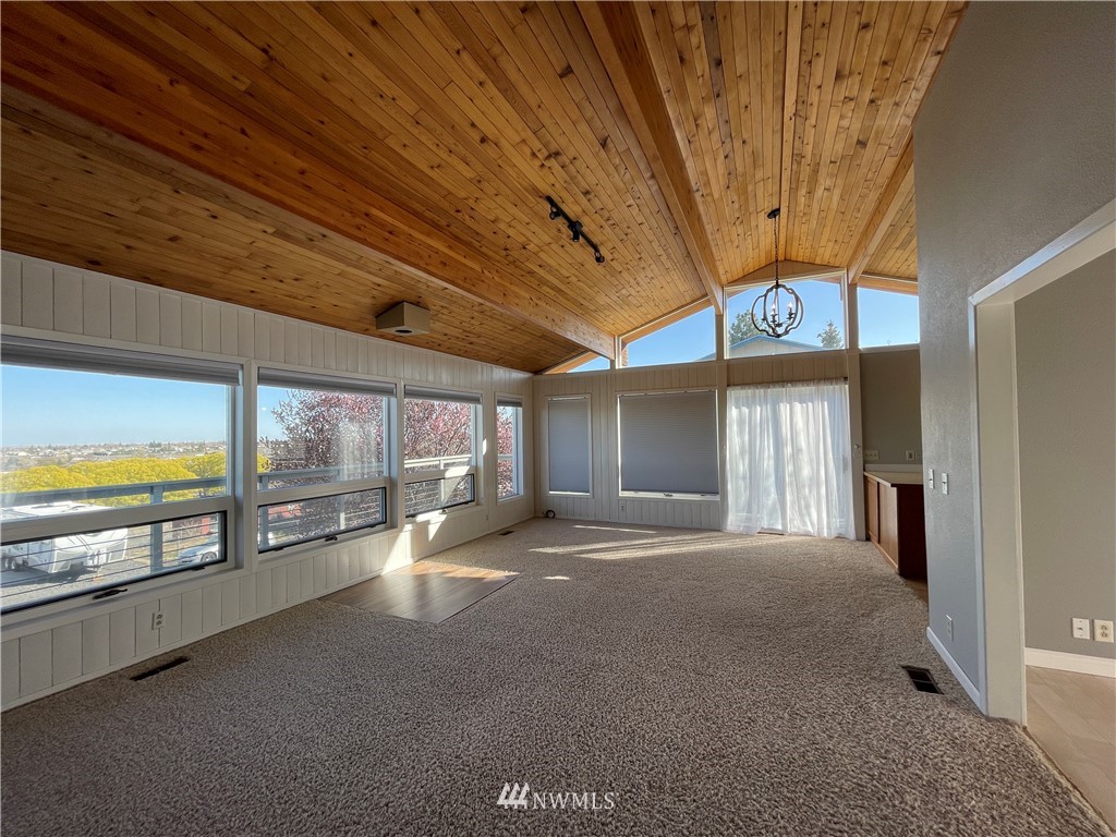 457 Strand Road Ephrata, WA 98823 - Photo 8 of 33