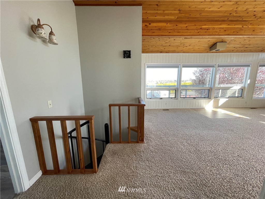 457 Strand Road Ephrata, WA 98823 - Photo 10 of 33