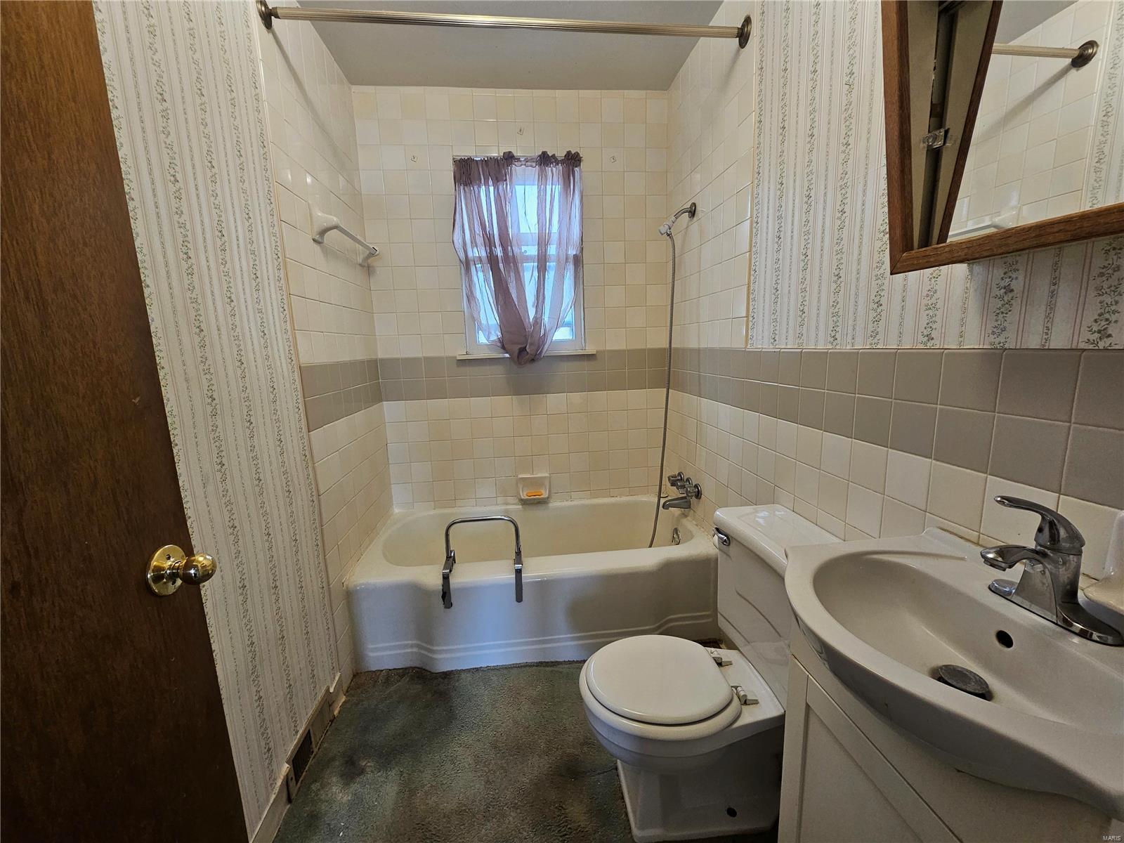300 Clark Street Roxana, IL 62084 - Photo 9 of 15