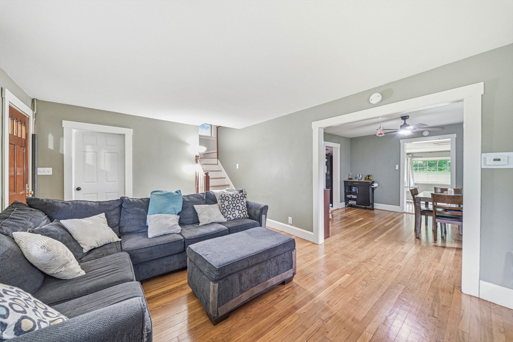 26 Hough Road Sutton, MA 01590 - Photo 8 of 23