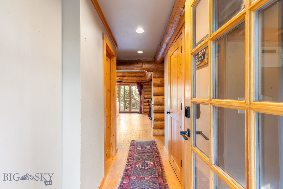 49824 Gallatin Road Gallatin Gateway, MT 59730 - Photo 5 of 81 Gallery Image 5