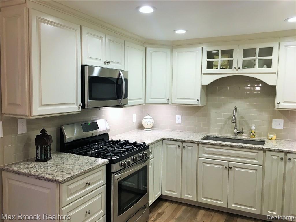 2955 West Auburn Road Rochester Hills, MI 48309 - Photo 10 of 29