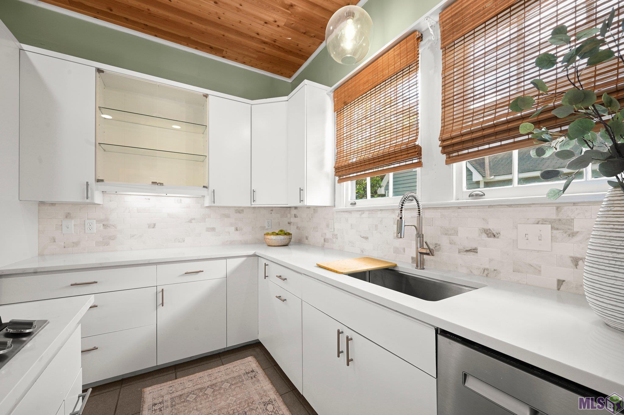 2241 Myrtle Avenue Baton Rouge, LA 70806 - Photo 11 of 36