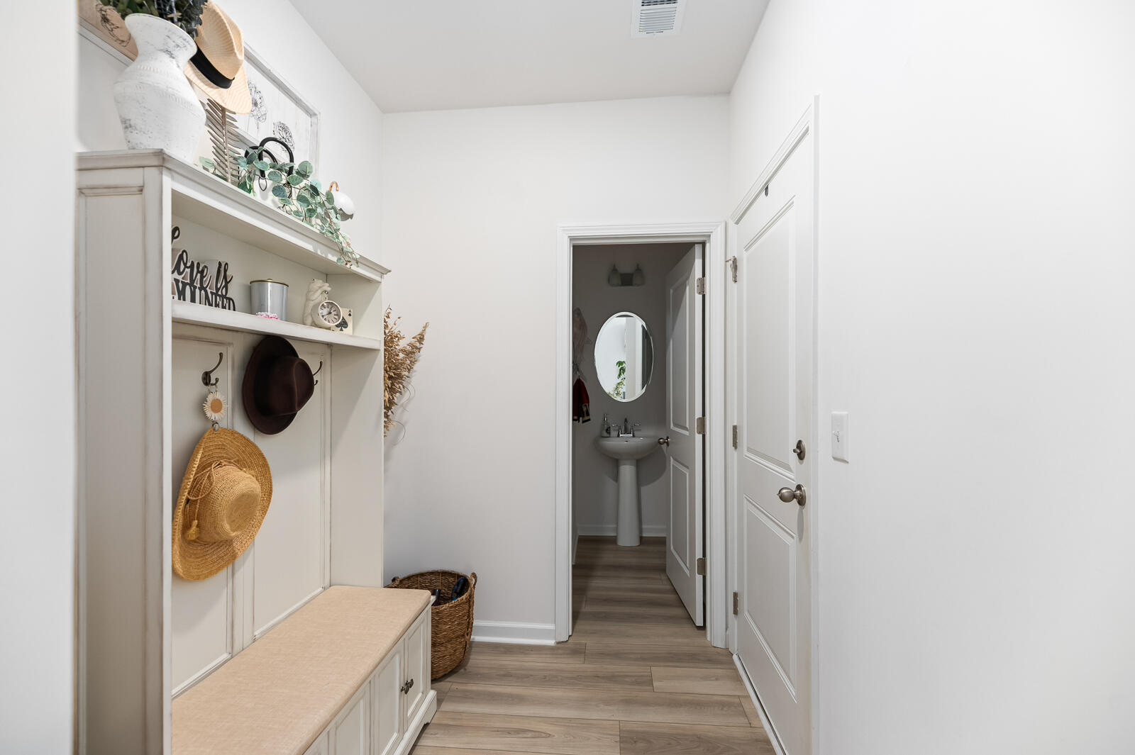 581 Trotters Lane Moncks Corner, SC 29461 - Photo 4 of 29 IMG_2859