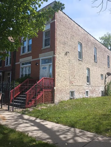 $375,000 | 2917 West Monroe Street, Chicago, IL 60612
