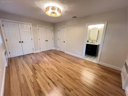 $1,475,000 | 19 Millford Drive, Locust Valley, NY 11560