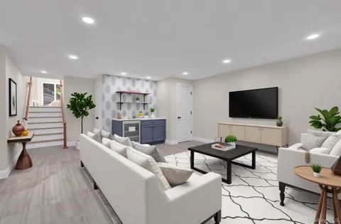 $1,475,000 | 19 Millford Drive, Locust Valley, NY 11560