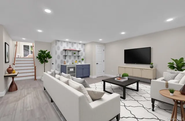 $1,475,000 | 19 Millford Drive, Locust Valley, NY 11560