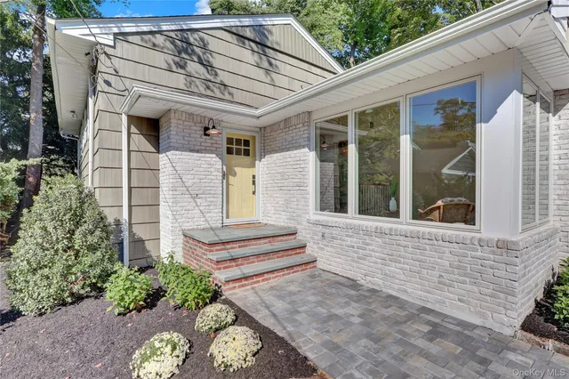 $1,475,000 | 19 Millford Drive, Locust Valley, NY 11560