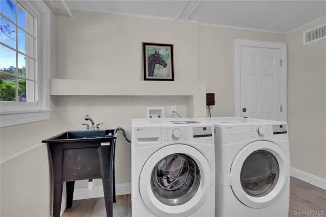 $1,475,000 | 19 Millford Drive, Locust Valley, NY 11560