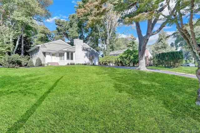 $1,475,000 | 19 Millford Drive, Locust Valley, NY 11560