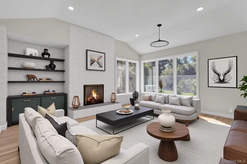 $1,475,000 | 19 Millford Drive, Locust Valley, NY 11560