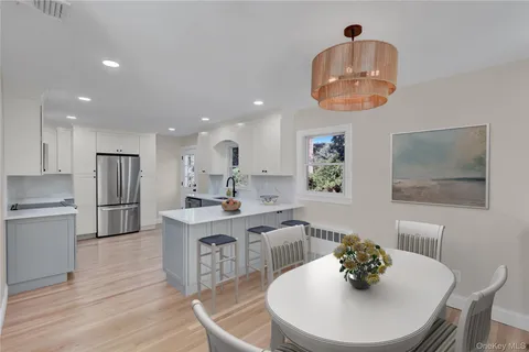 $1,475,000 | 19 Millford Drive, Locust Valley, NY 11560