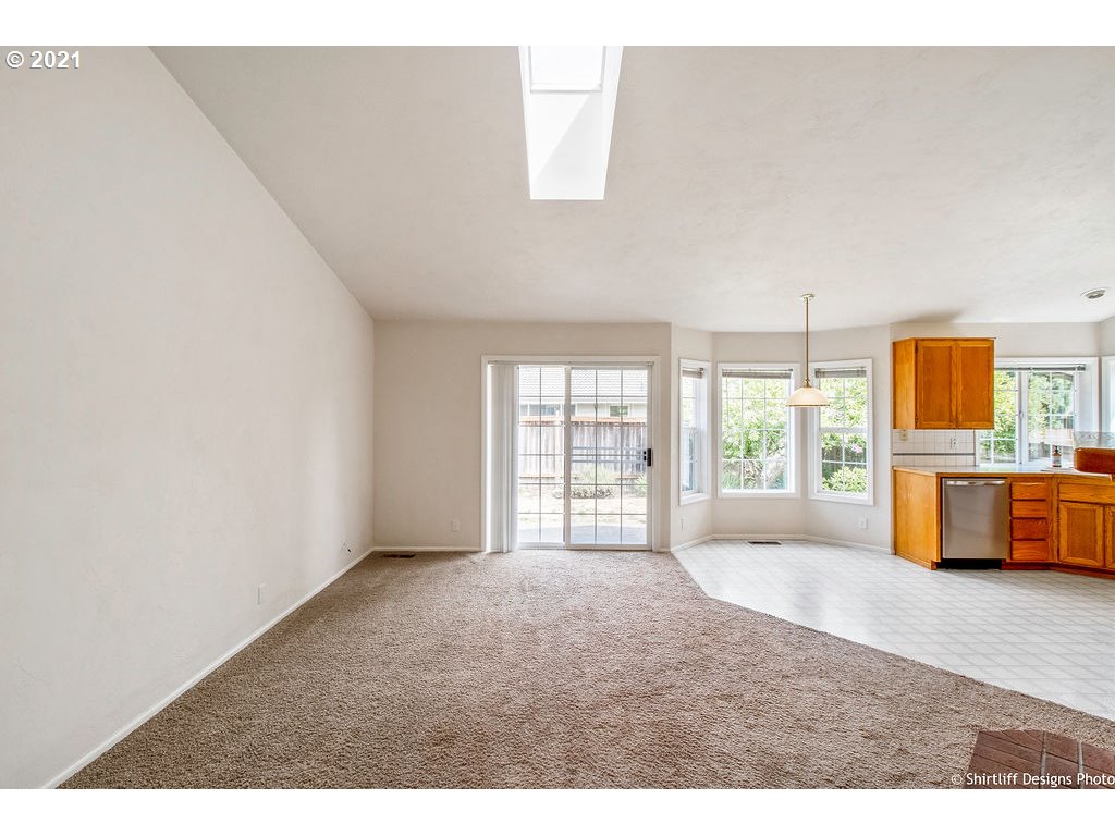 806 Diamond Street Springfield, OR 97477 - Photo 14 of 31