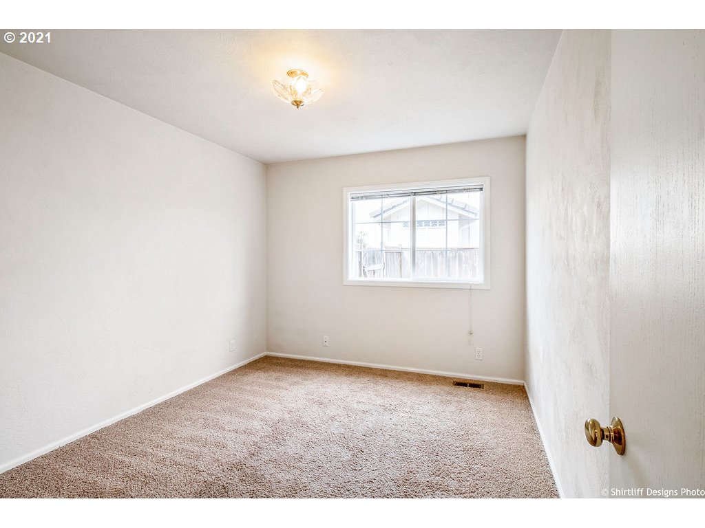 806 Diamond Street Springfield, OR 97477 - Photo 26 of 31