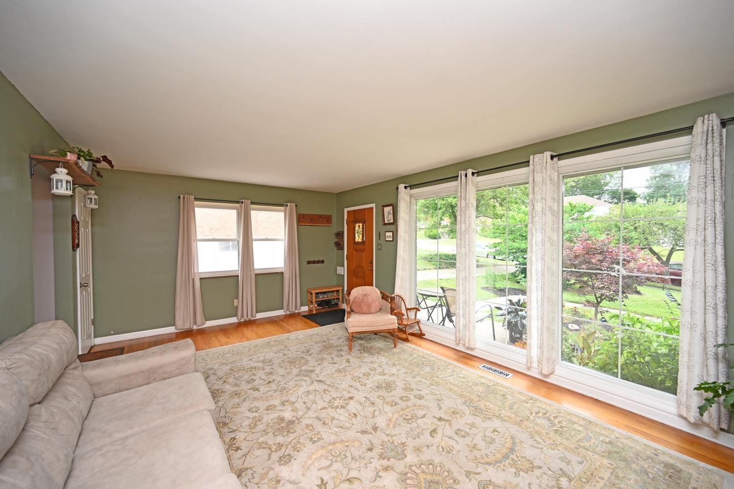 517 Rentz Place Cincinnati, OH 45238 - Photo 7 of 33 Gallery Image 7